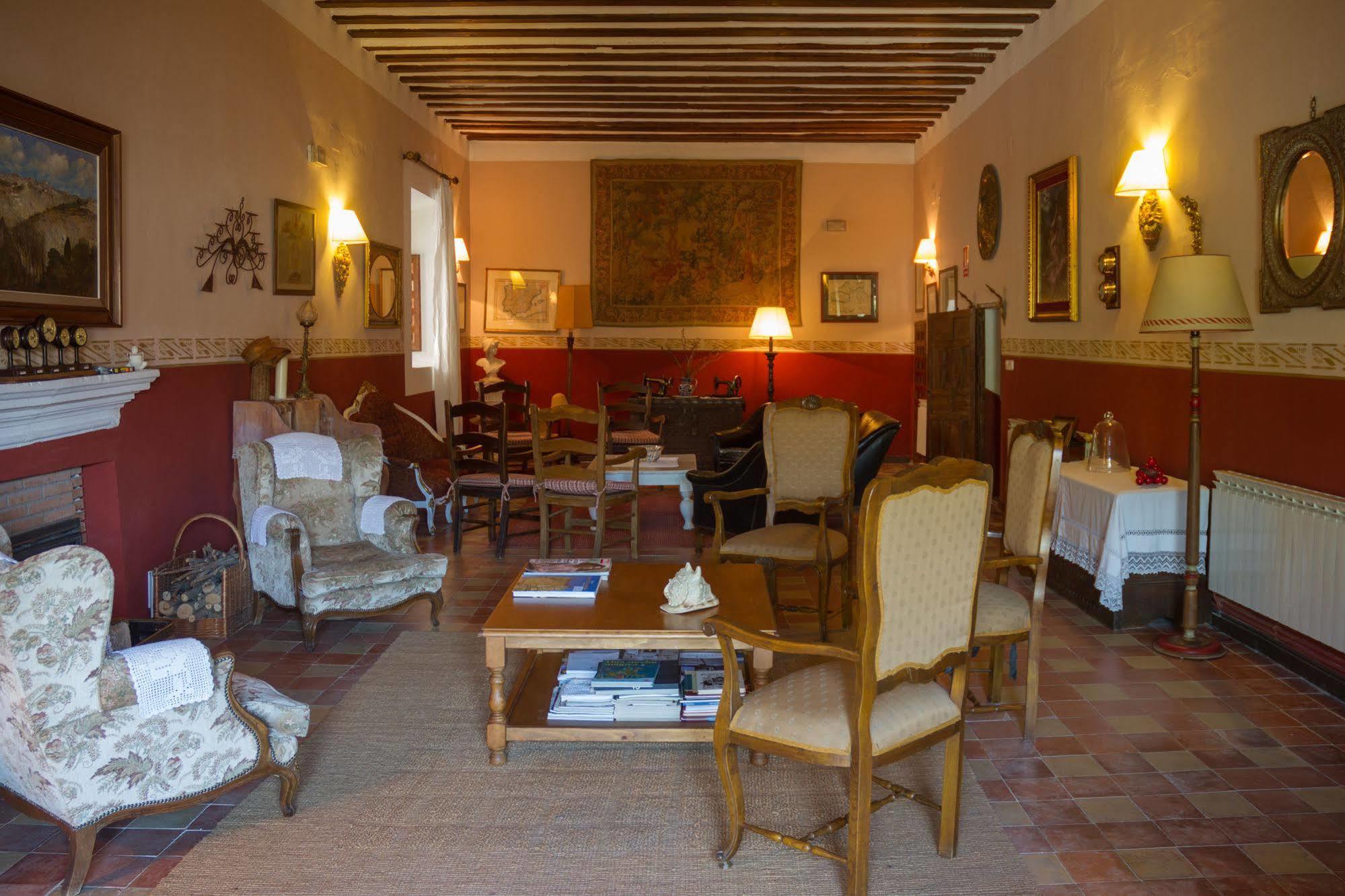 Casa Palacio Conde De Garcinarro Huete Exteriér fotografie